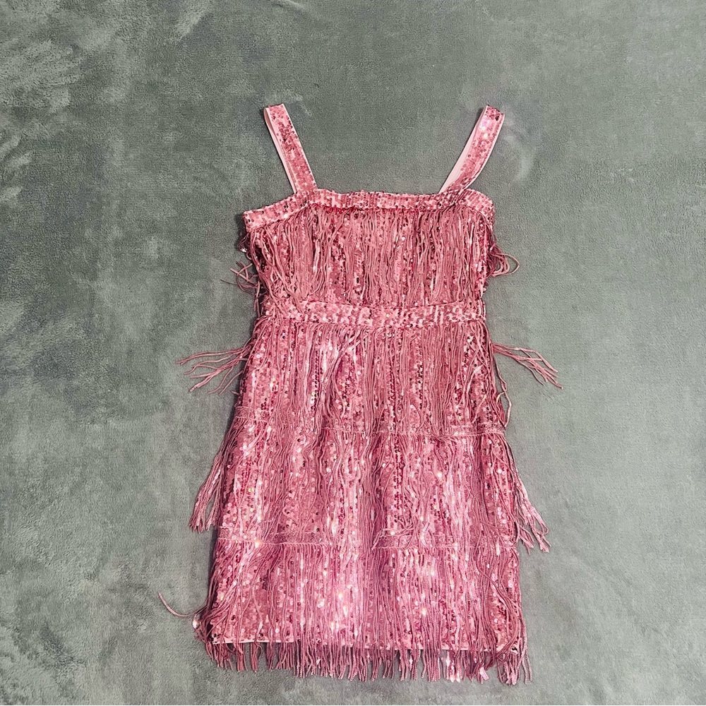 Beautiful pink sequin dress🩷